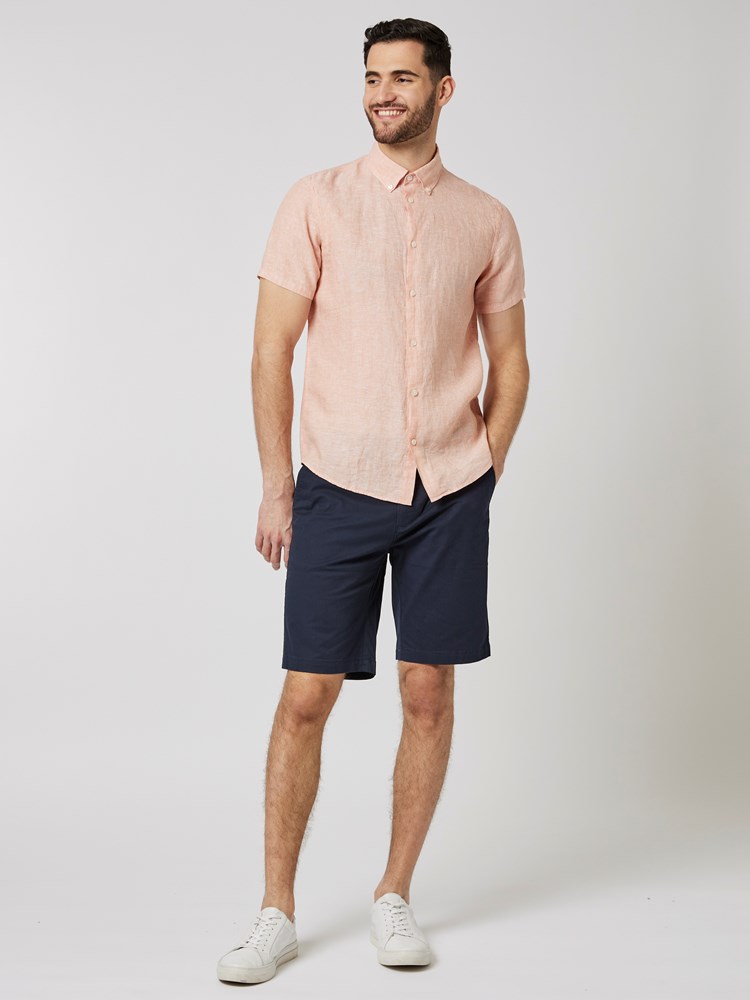 Evan linskjorte 7503383_MKR-MRCAPUCHIN-H23-Modell-Front_chn=boys_840_Evan linskjorte MKR.jpg_Front||Front