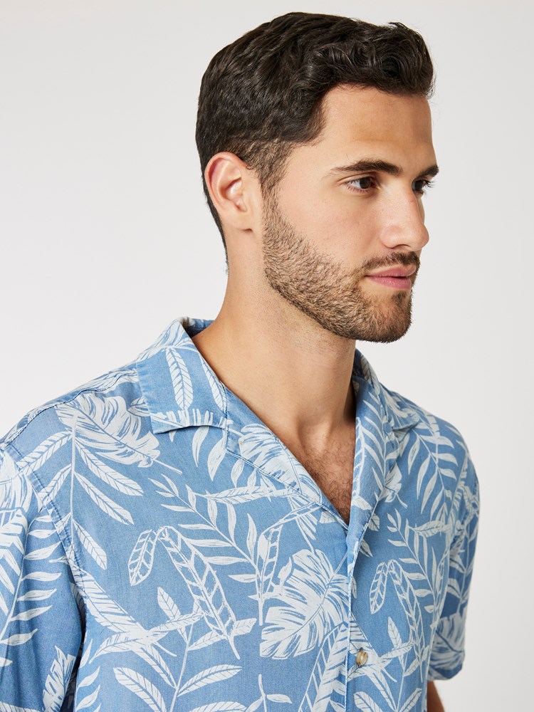 Beach printed shirt 7503459_E8S-HENRYCHOICE-H23-Modell-Front_chn=boys_985_Beach printed shirt E8S.jpg_Front||Front