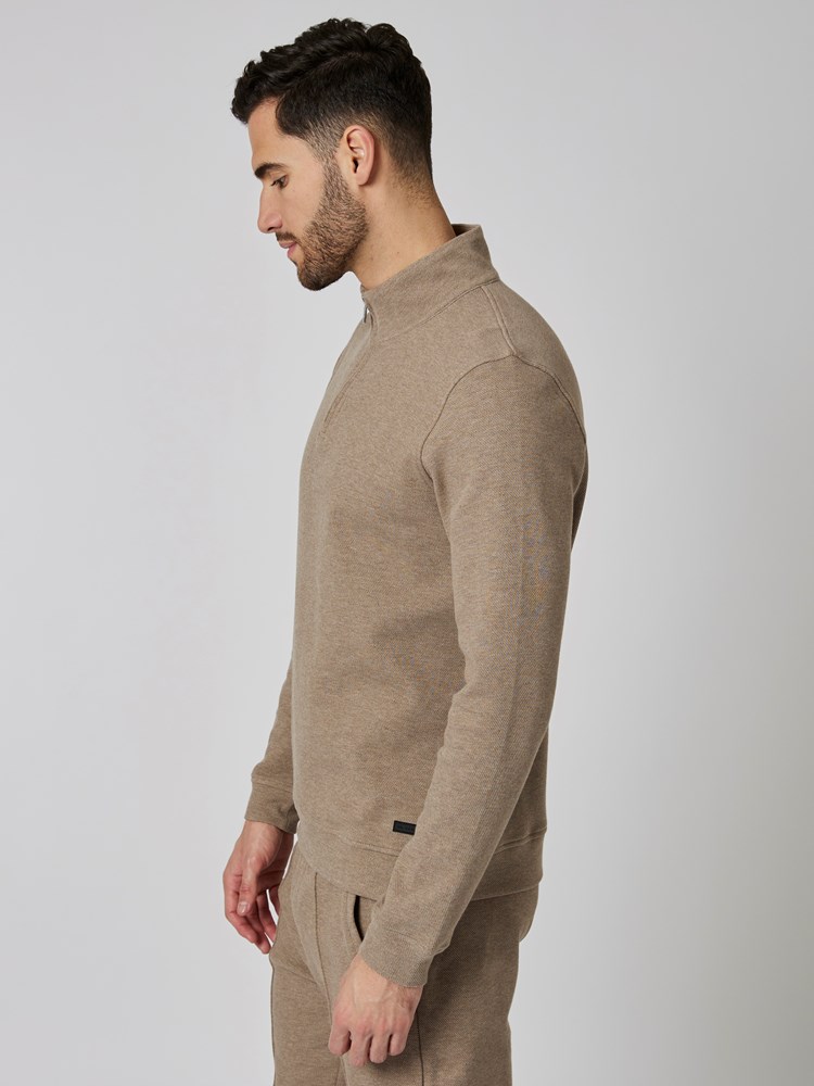 Jonathan zip genser 7503464_R13-MRCAPUCHIN-S23-Modell-Front_chn=boys_8462_Jonathan zip genser R13 7503464.jpg_Front||Front