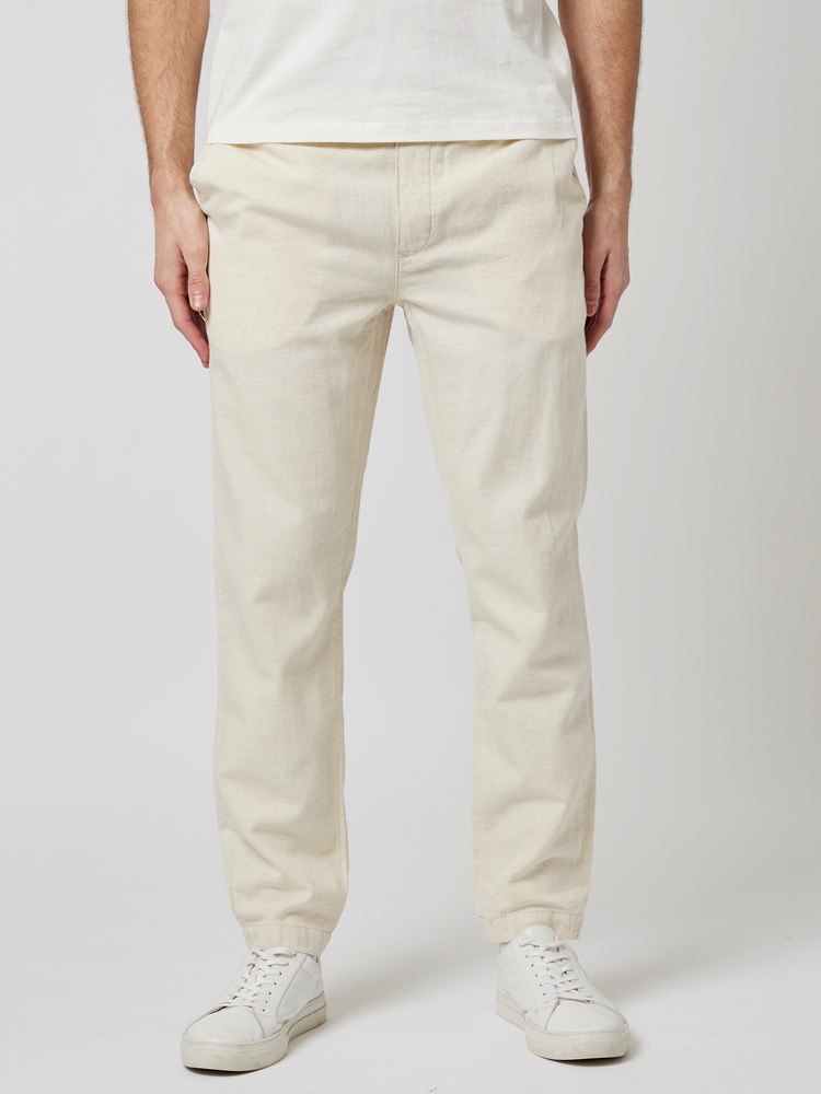 Dino colino drawstring pant 7503525_I3E-MRCAPUCHIN-S23-Modell-Front_chn=boys_4297_Dino colino drawstring pant I3E_Dino colino drawstring pant I3E 7503525.jpg_