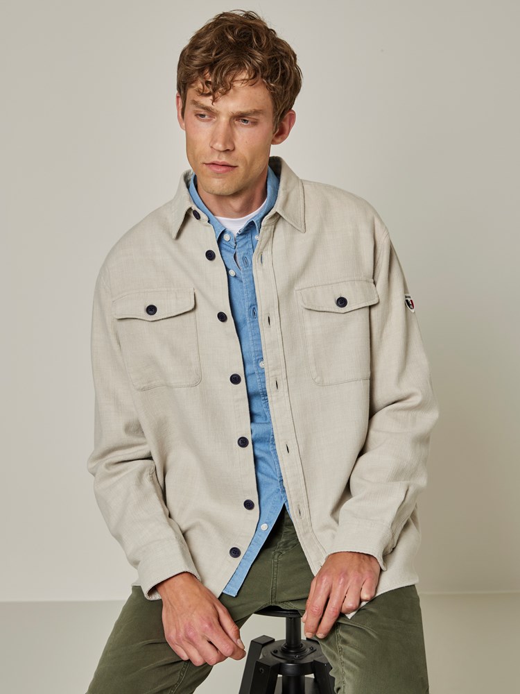 Francesco skjortejakke 7503623_I3O-JEANPAUL-S23-Modell-Front_4406_Francesco skjortejakke I3O.jpg_Front||Front