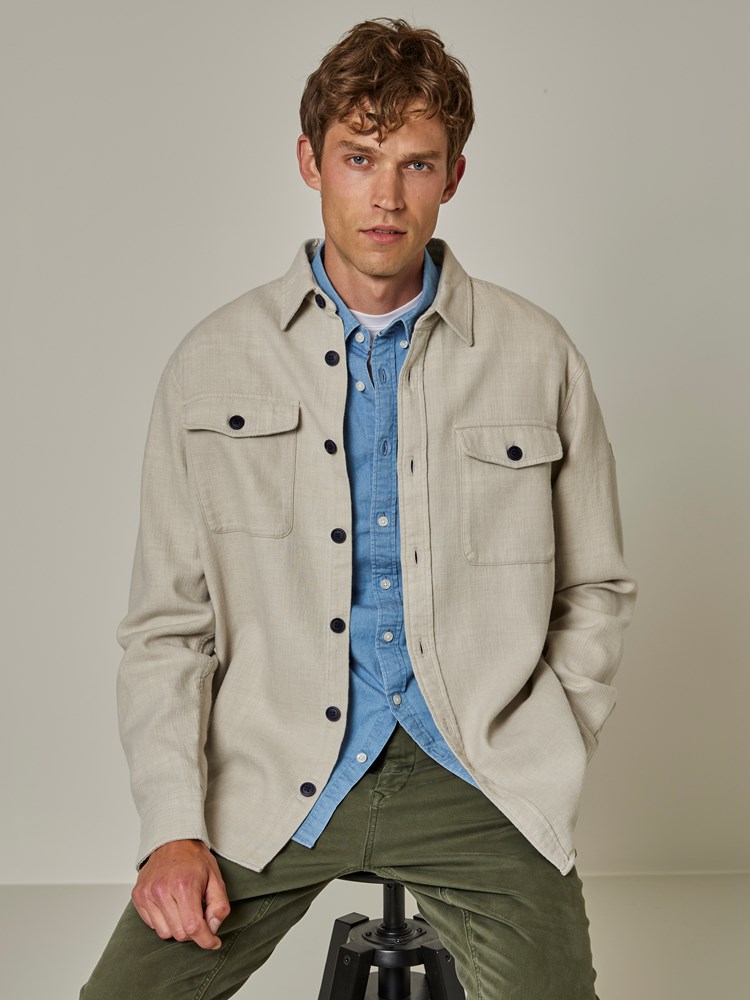 Francesco skjortejakke 7503623_I3O-JEANPAUL-S23-Modell-Front_975_Francesco skjortejakke I3O.jpg_Front||Front