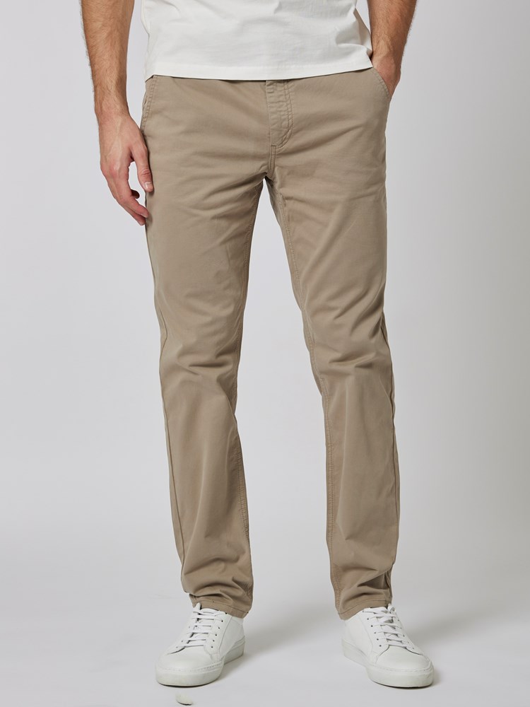 Slim chino str. twill 7503740_APH-MRCAPUCHIN-S23-Modell-Front_chn=boys_7094_Slim chino str. twill APH.jpg_Front||Front