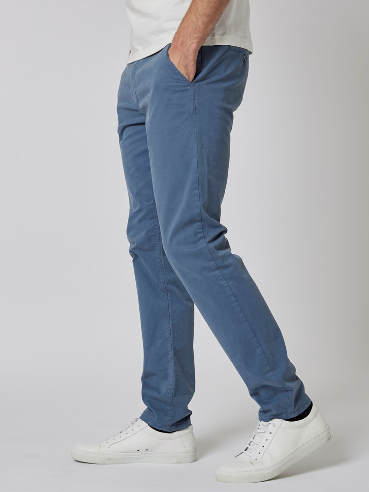 Slim chino str. twill 7503740_EPF-MRCAPUCHIN-S23-Modell-Front_chn=boys_6209_Slim chino str. twill EPF.jpg_Front||Front