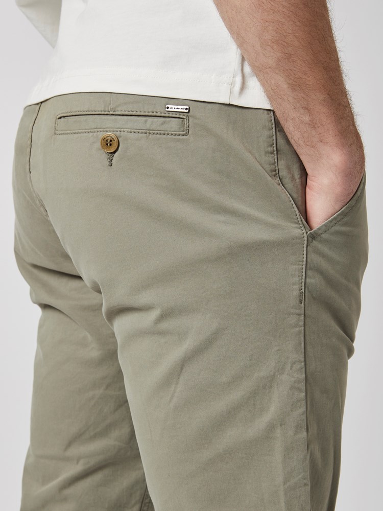 Slim chino str. twill 7503740_I5Z-MRCAPUCHIN-S23-Modell-Front_chn=boys_3058_Slim chino str. twill I5Z.jpg_Front||Front
