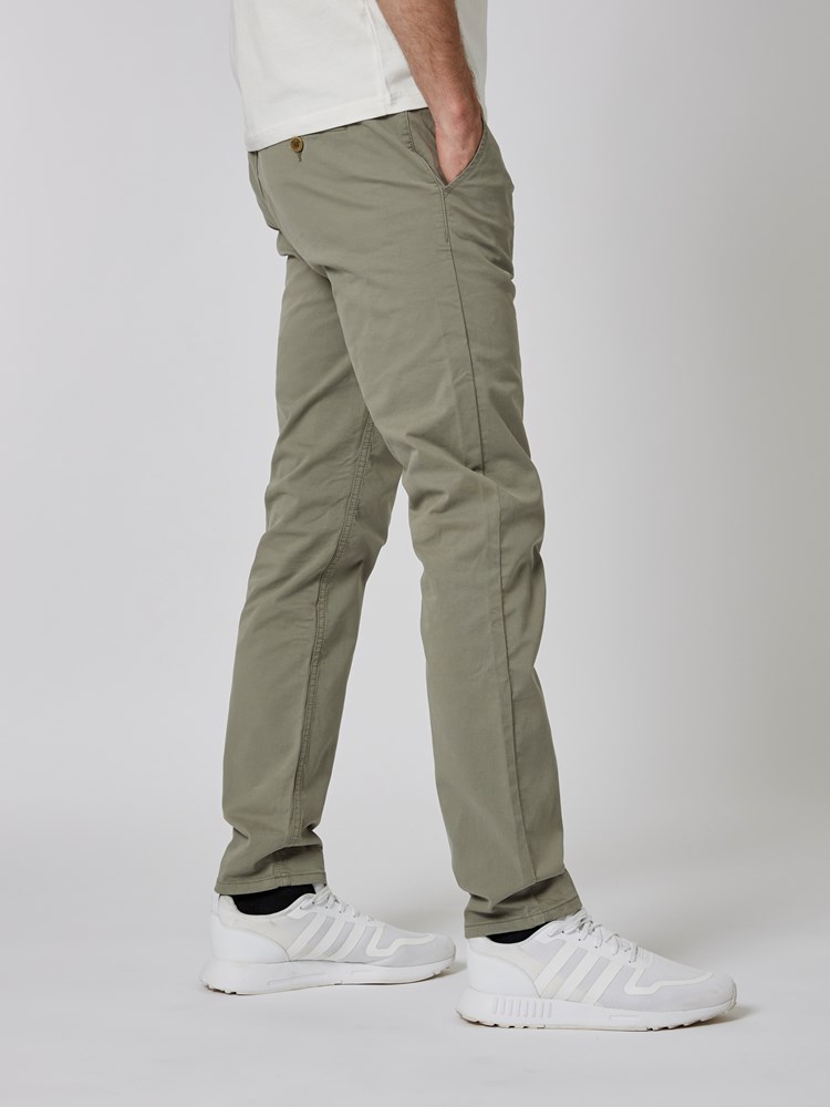 Slim chino str. twill 7503740_I5Z-MRCAPUCHIN-S23-Modell-Front_chn=boys_3655_Slim chino str. twill I5Z.jpg_Front||Front