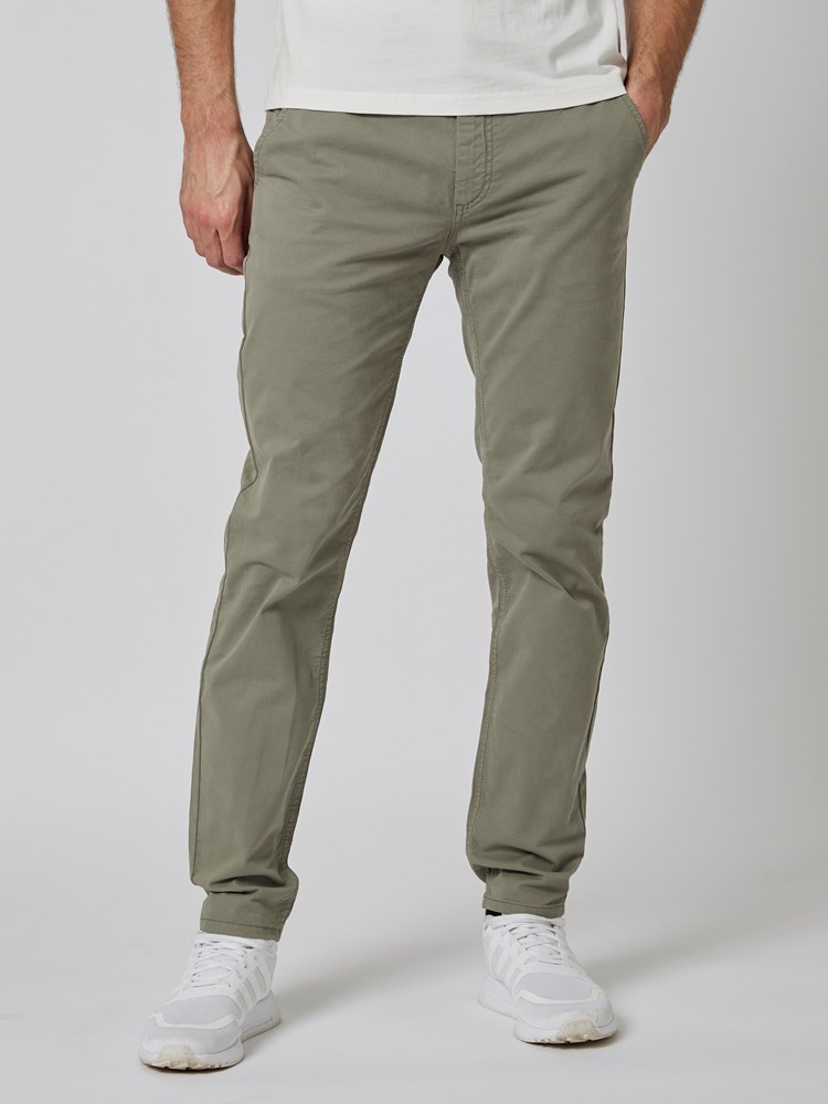 Slim chino str. twill 7503740_I5Z-MRCAPUCHIN-S23-Modell-Front_chn=boys_4873_Slim chino str. twill I5Z.jpg_Front||Front