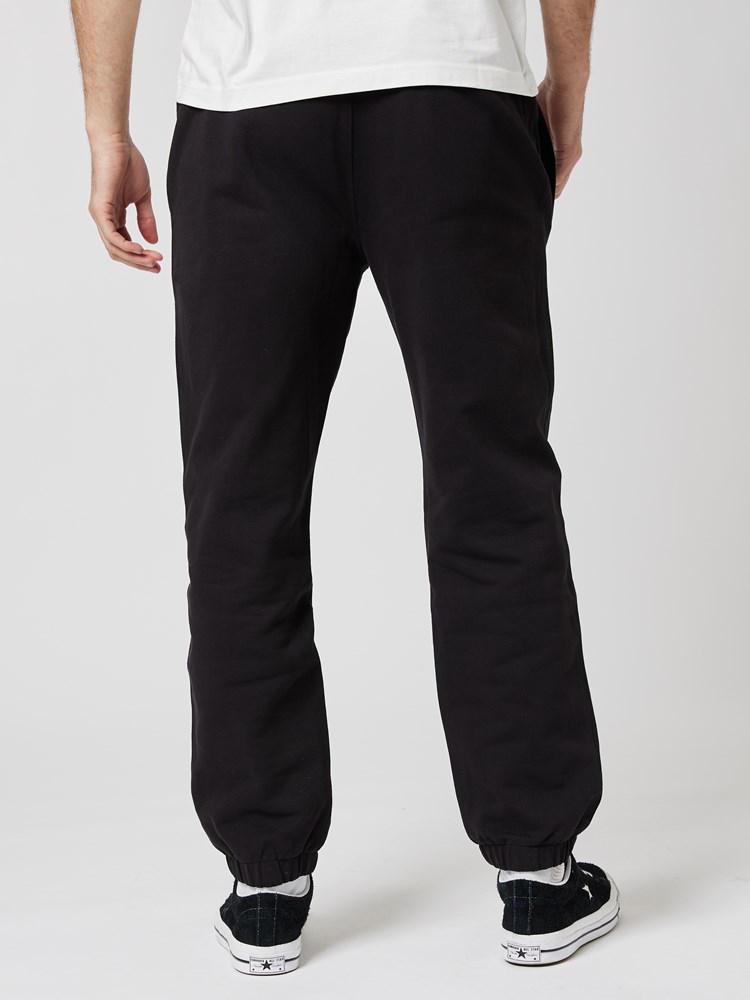 Gigant joggebukse 7504013_CAD-WOSNOTWOS-A23-Modell-Back_chn=boys_9519_Gigant joggebukse CAD.jpg_Back||Back