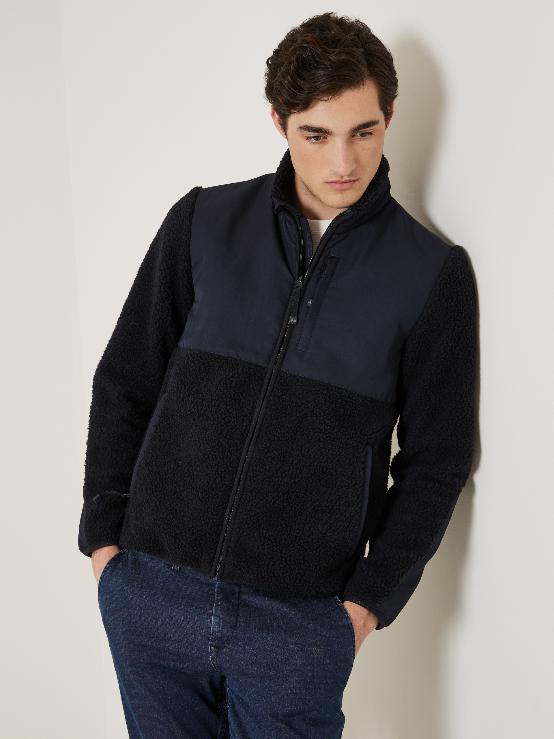 Nino teddyjakke 7504203_EM6-JEANPAUL-A23-Modell-Front_7776_Nino teddyjakke EM6.jpg_Front||Front