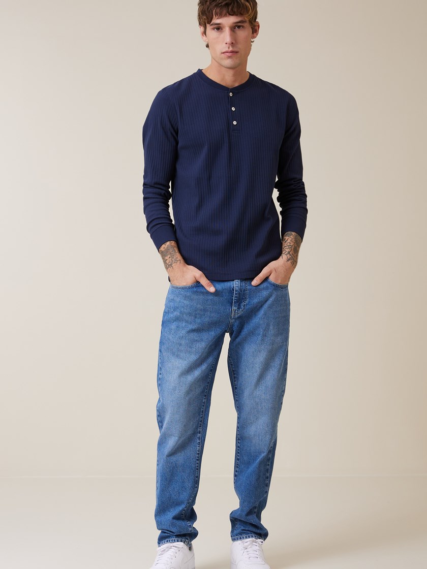 7513275 IEH 7504205_EM1-HENRYCHOICE-NOS-Modell-Front_chn=boys_6998_IEH_Chris grandad IEH.jpg_