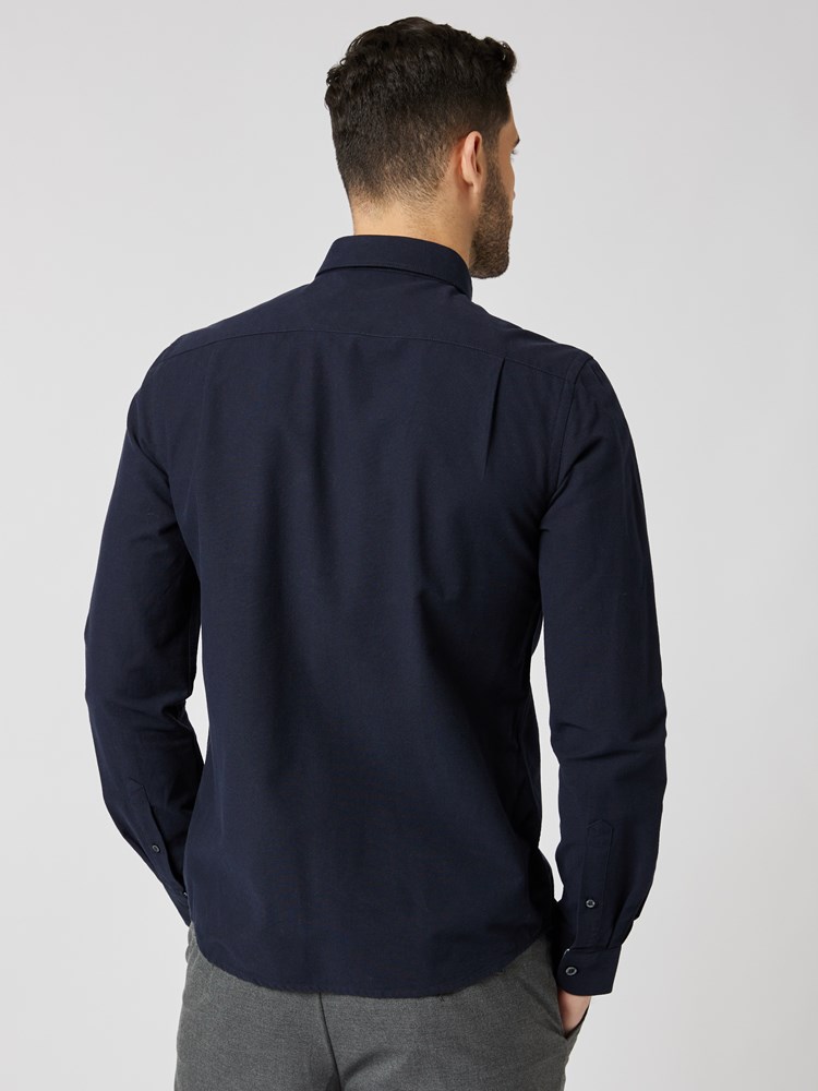 Brushed oxford skjorte 7504547_C27-MRCAPUCHIN-A23-Modell-Back_chn=boys_6573_Brushed oxford skjorte C27.jpg_Back||Back