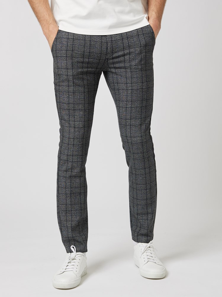 Slim taper check pant 7505058_ID9-MRCAPUCHIN-A23-Modell-Front_chn=boys_6755_Slim taper check pant ID9.jpg_Front||Front