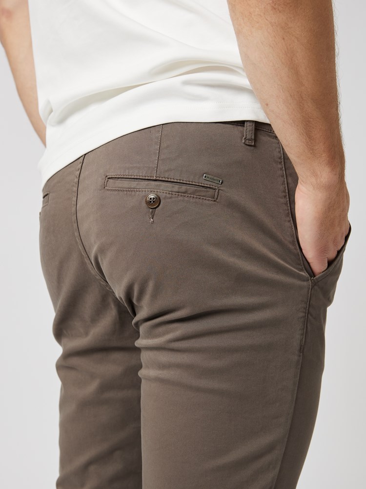 Regular chino str. twill 7505059_AN7-MRCAPUCHIN-A23-details_chn=boys_7849_Regular chino str. twill AN7.jpg_