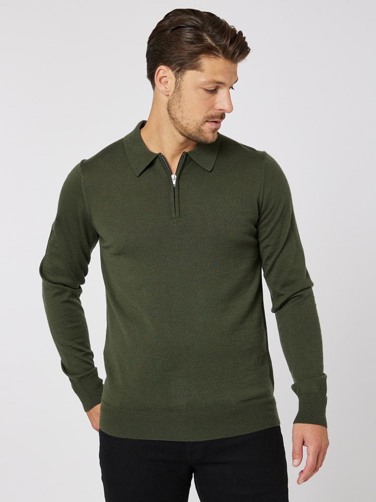 Merino zip strikkegenser 7505247_GUJ-MRCAPUCHIN-W23-Modell-Front_chn=boys_101_Merino zip strikkegenser GUJ.jpg_Front||Front