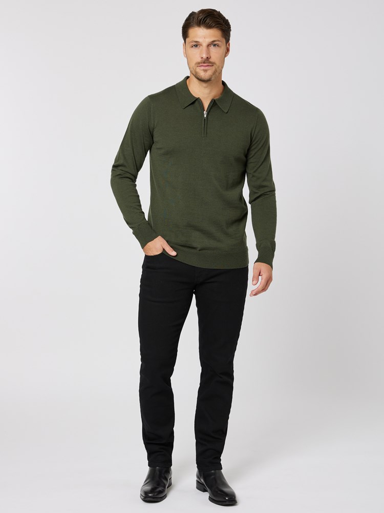 Merino zip strikkegenser 7505247_GUJ-MRCAPUCHIN-W23-Modell-Front_chn=boys_5904_Merino zip strikkegenser GUJ.jpg_Front||Front