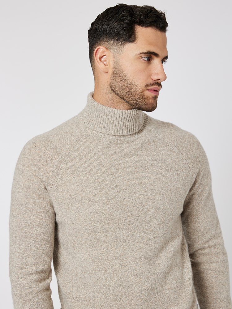 Sigurd polo strikkegenser 7505260_R35-MRCAPUCHIN-W23-details_chn=boys_7842_7505260 R35_Sigurd polo strikkegenser R35.jpg_
