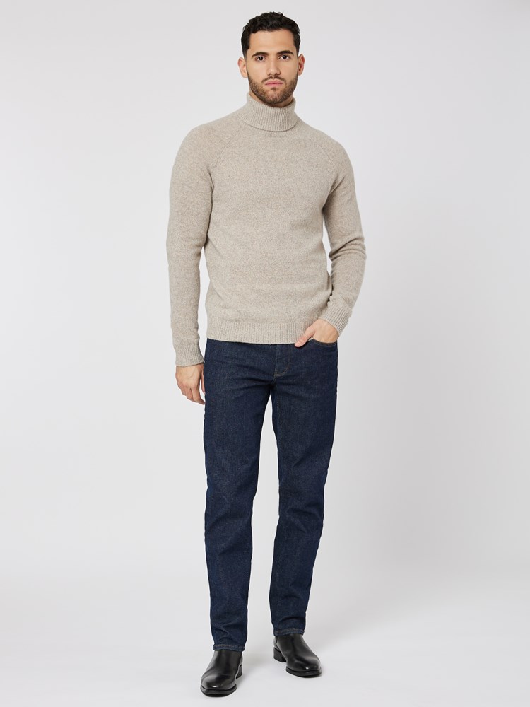 Sigurd polo strikkegenser 7505260_R35-MRCAPUCHIN-W23-Modell-Front_chn=boys_897_7505260 R35_Sigurd polo strikkegenser R35.jpg_Front||Front