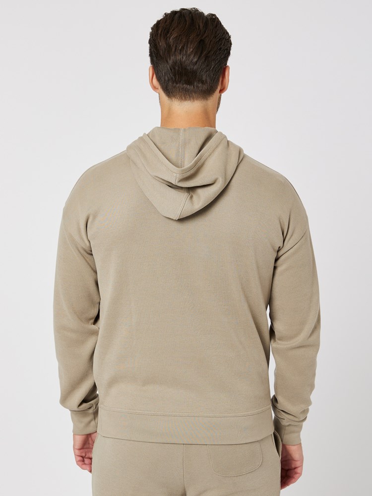 Karl hettegenser 7505465_AM3-MRCAPUCHIN-W23-Modell-Back_chn=boys_9914_Karl hettegenser AM3.jpg_Back||Back
