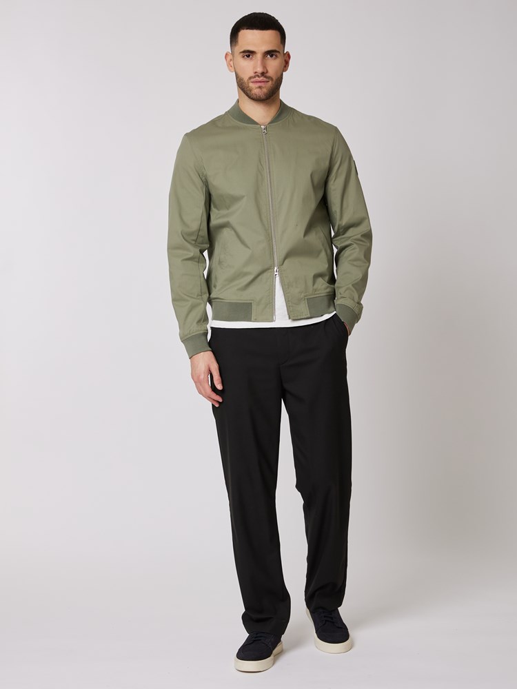 Joseph jakke 7506532_I6V-MRCAPUCHIN-S24-Modell-Front_chn=boys_7821_Joseph jakke I6V 7506532.jpg_Front||Front