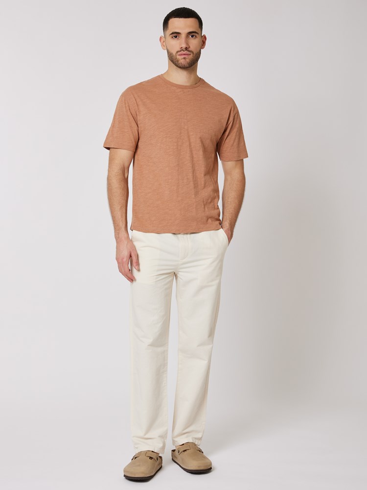 Niel t-skjorte 7506653_AEY-MRCAPUCHIN-S24-Modell-Front_chn=boys_2882_Niel t-skjorte AEY.jpg_Front||Front