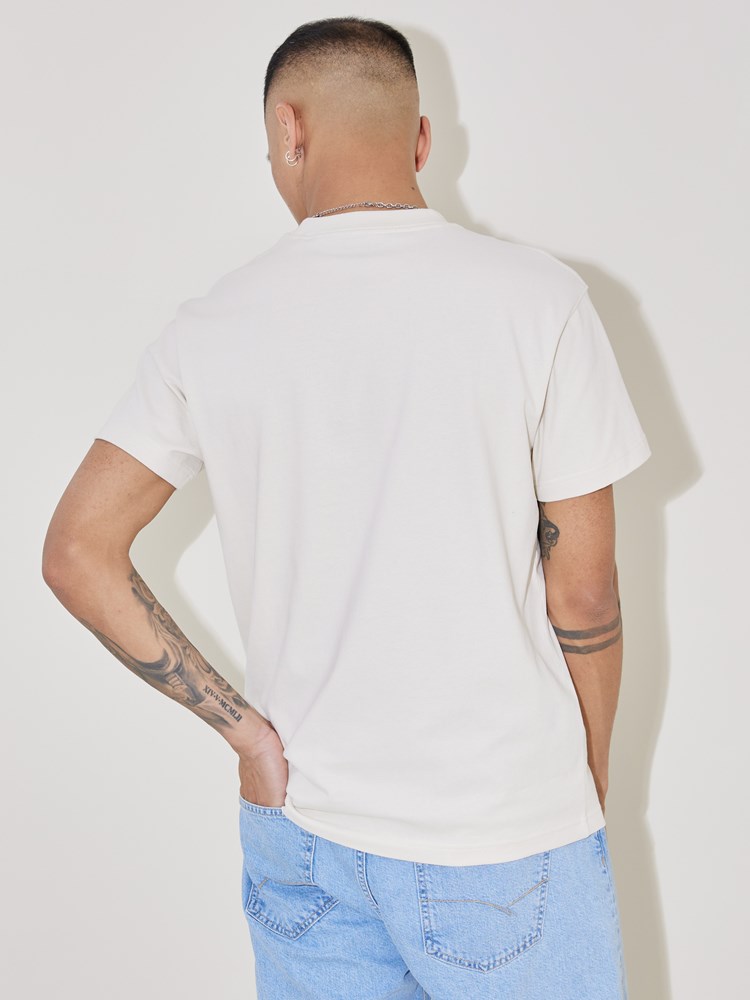 Mjuk t-skjorte 7506766_I2O-WOSNOTWOS-S24-Modell-Back_chn=boys_7495_Mjuk t-skjorte I2O.jpg_Back||Back