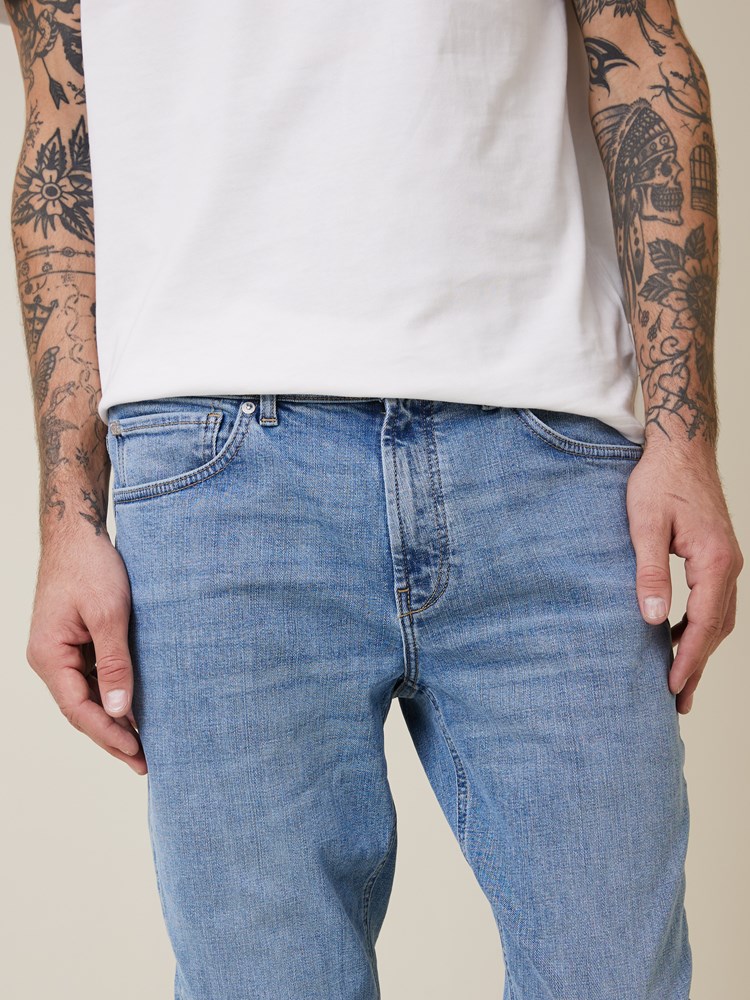 Regular Rod blue slub 7506993_DAD-HENRYCHOICE-S24-Modell-Back_chn=boys_3782_Regular Rod blue slub DAD.jpg_Back||Back