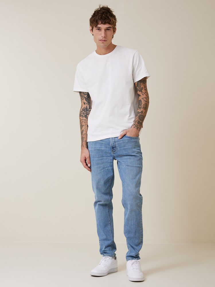 Regular Rod blue slub 7506993_DAD-HENRYCHOICE-S24-Modell-Front_chn=boys_6635_Regular Rod blue slub DAD.jpg_Front||Front