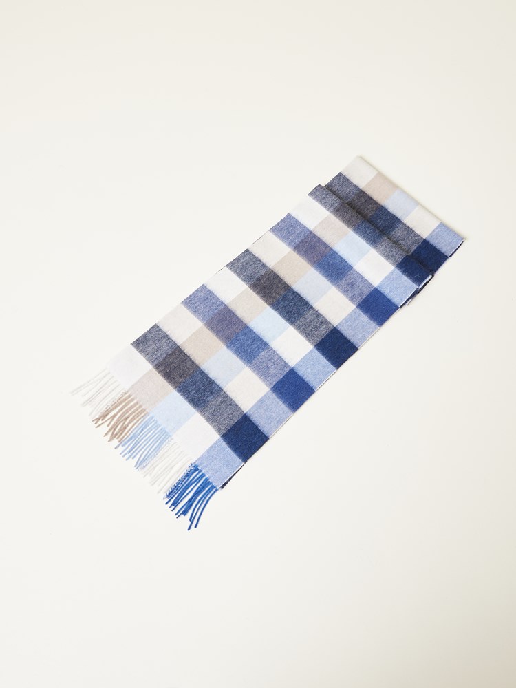 Owen skjerf 7508578_AEI-JEANPAUL-A24-Front_1792_Owen skjerf_Owen skjerf AEI_Owen skjerf AEI 7508578.jpg_Front||Front