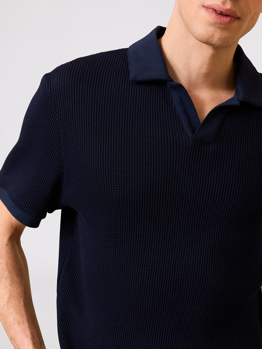 7511097 EM6 7511097_EM6-JEANPAUL-H25-Modell-Front_8487_Serge polo EM6 7511097.jpg_