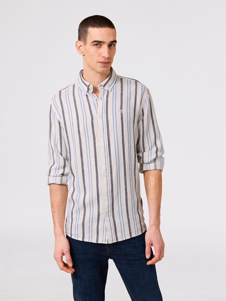 Daniel skjorte 7511363_O79-JEANPAUL-H25-Modell-Front_2297.jpg_