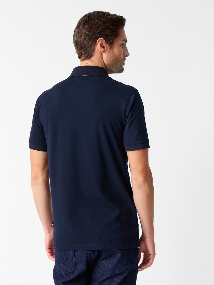 7513904 EM6 7513904_EM6-JEANPAUL-S26-Modell-Front_6049_Mitch pique EM6.jpg_Front||Front