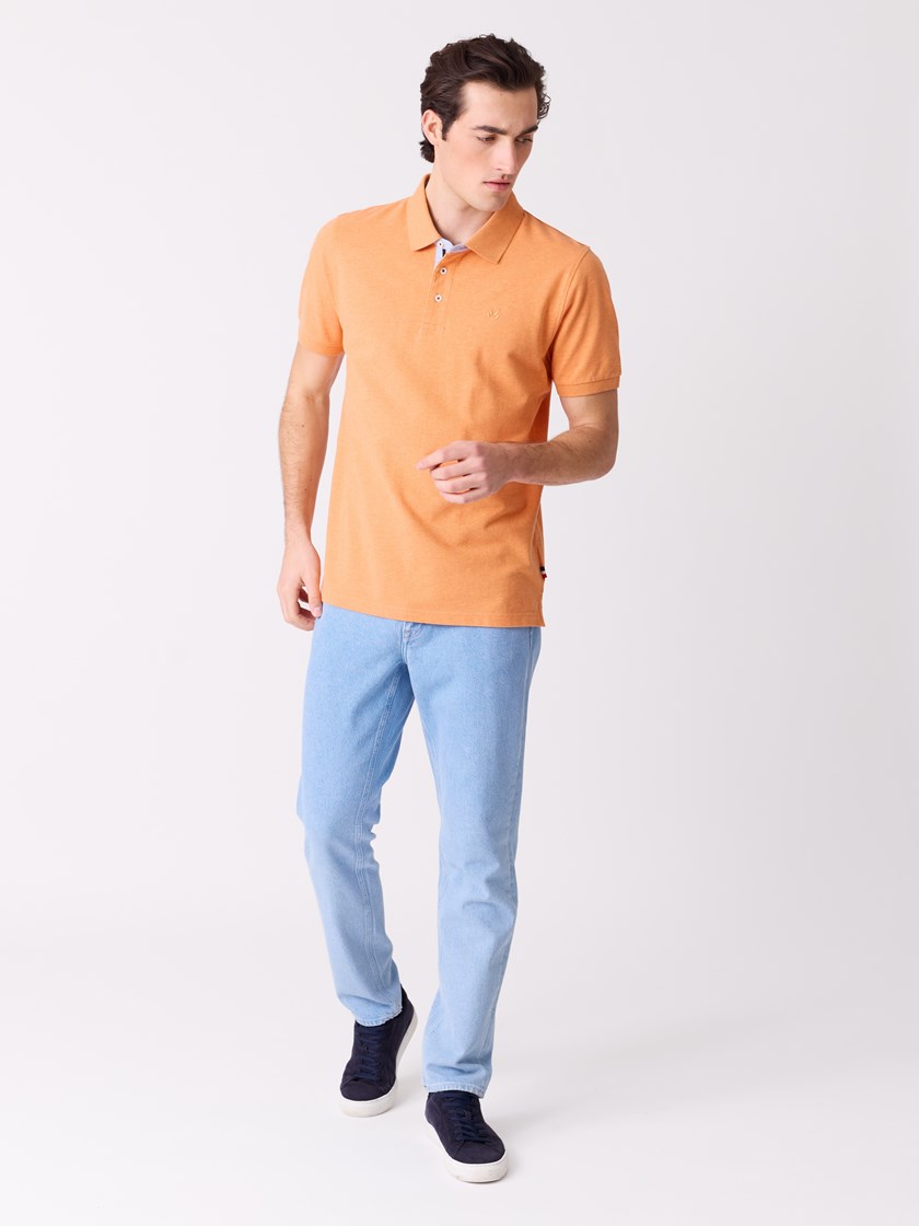 7513904 K1Y 7513904_K1Y-JEANPAUL-S26-Modell-Front_3261_Mitch pique K1Y.jpg_Front||Front