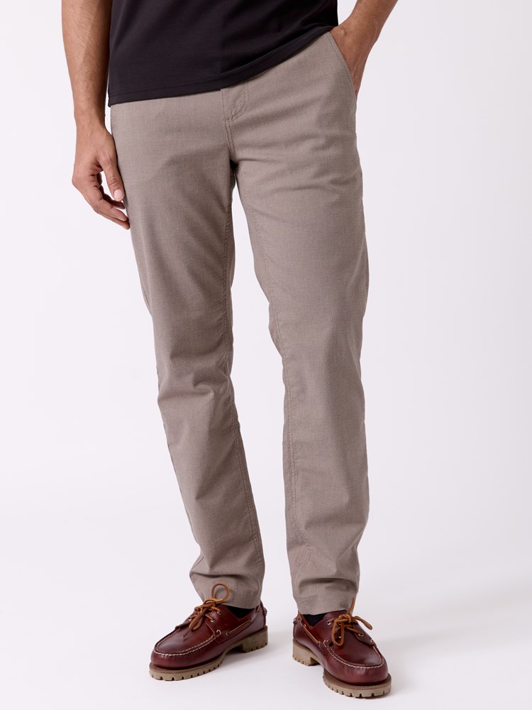 Regular structure chinobukse 7514152 AEI 18_Regular structure chinobukse AEI.jpg_