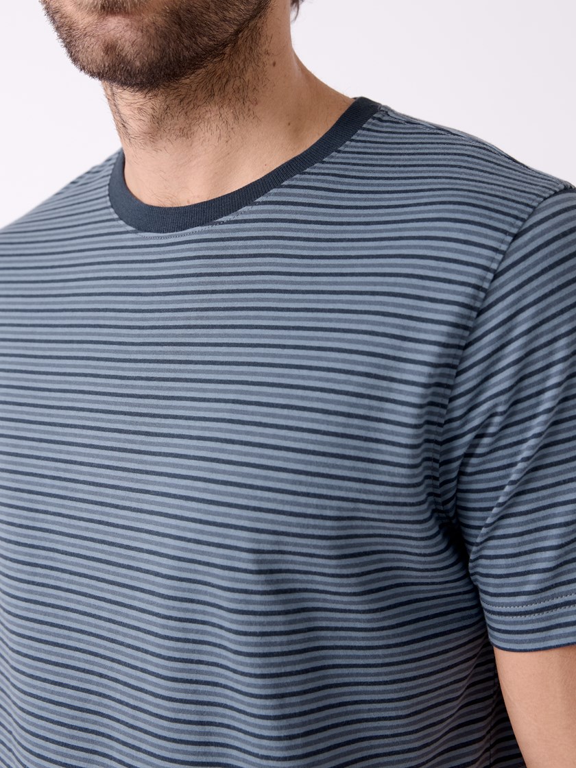 7514539 EHI 7514539 59_Stripe t-shirt EHI.jpg_