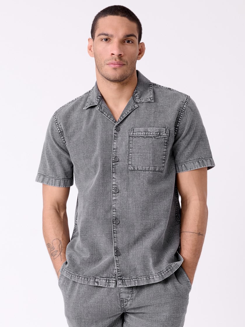 7514637 I7Z 7514637_I7Z-WOSNOTWOS-H26-Modell-Front_chn=decades_7588_Grov skjorte I7Z.jpg_Front||Front