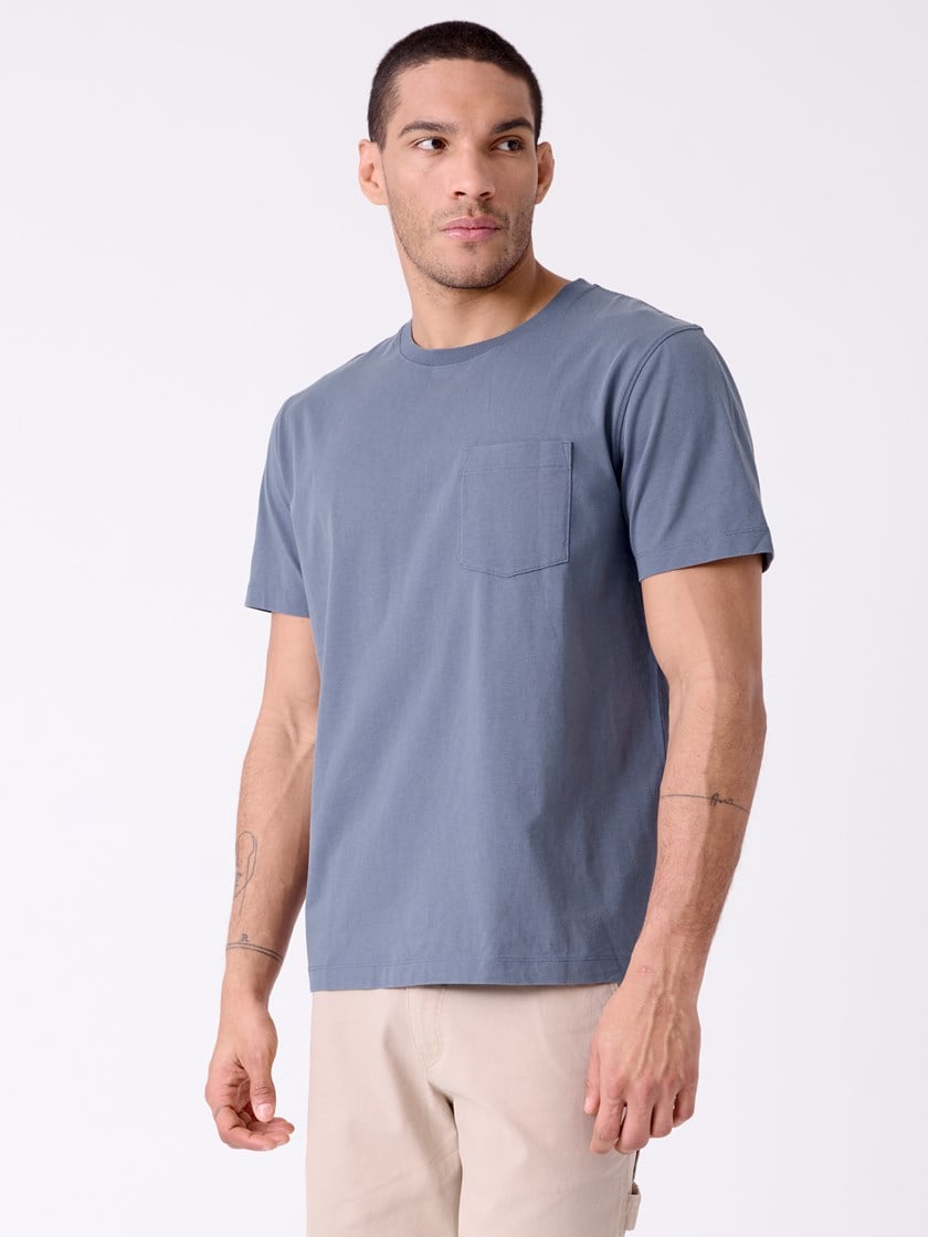 7514732 EPF 7514732_EPF-HENRYCHOICE-H26-Modell-Front_chn=decades_5999_Faded t-shirt EPF.jpg_Front||Front