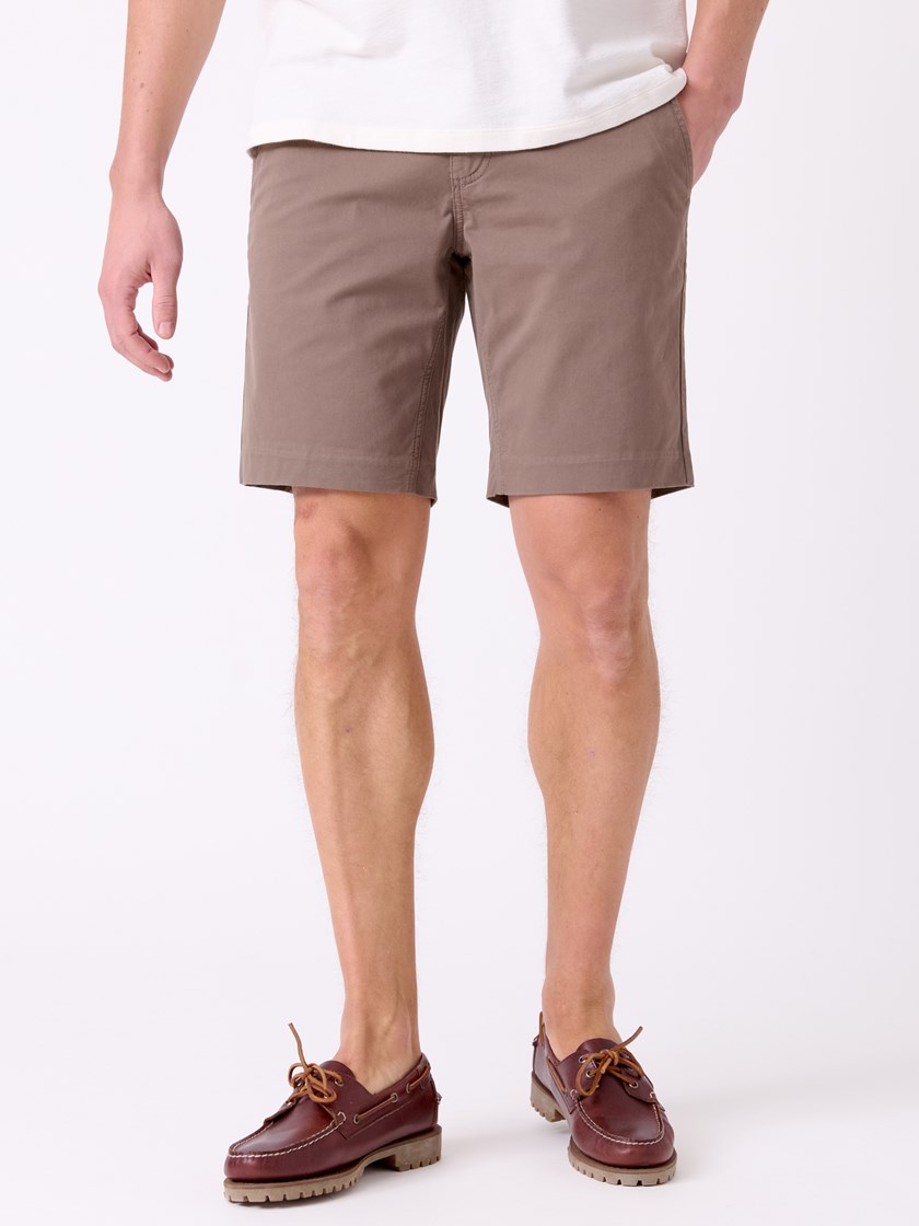7514819 APR 7514819_APR-MRCAPUCHIN-H26-Modell-Front_chn=decades_534_Regular twill chinoshorts APR.jpg_Front||Front