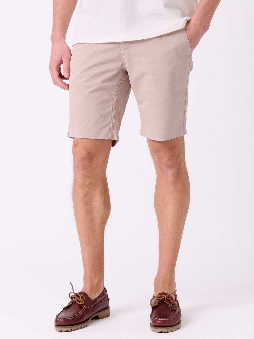 7514819 I7T 7514819_I7T-MRCAPUCHIN-H26-Modell-Front_chn=decades_446_Regular twill chinoshorts I7T.jpg_Front||Front