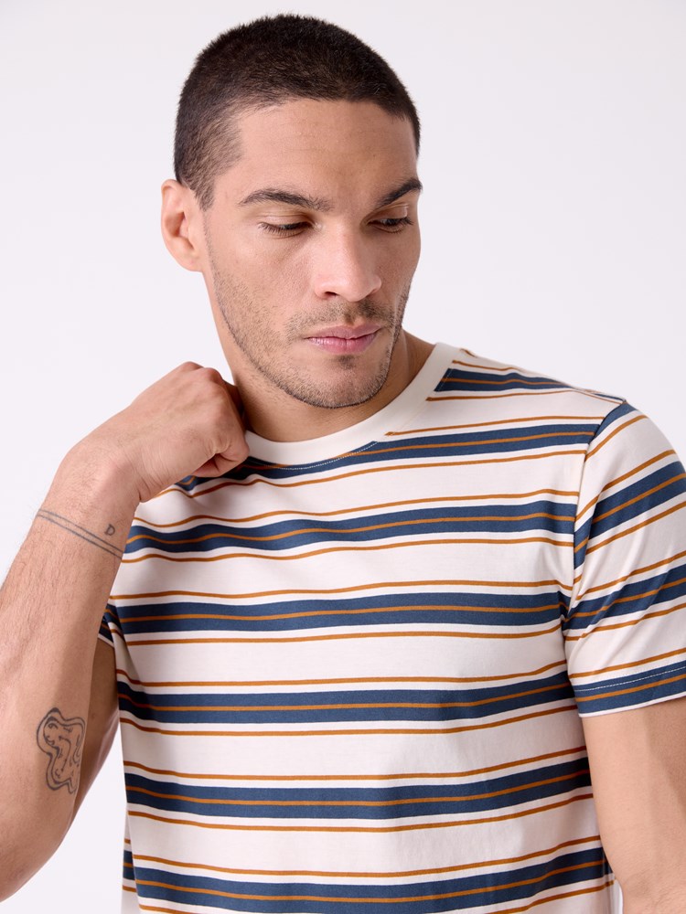 Streak t-shirt 7514845_O63-HENRYCHOICE-H26-Modell-Front_chn=decades_2810_Streak t-shirt O63.jpg_Front||Front