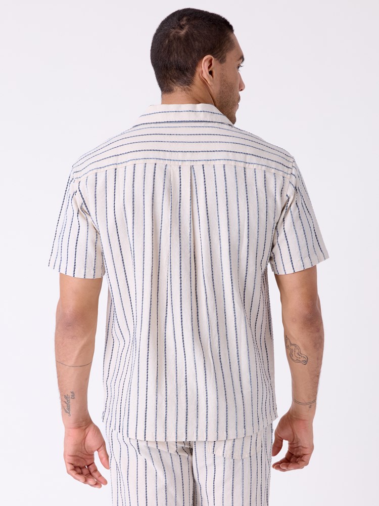 Relax Shirt 7514978_O63-HENRYCHOICE-H26-Modell-Front_chn=decades_5830_Relax Shirt O63.jpg_Front||Front