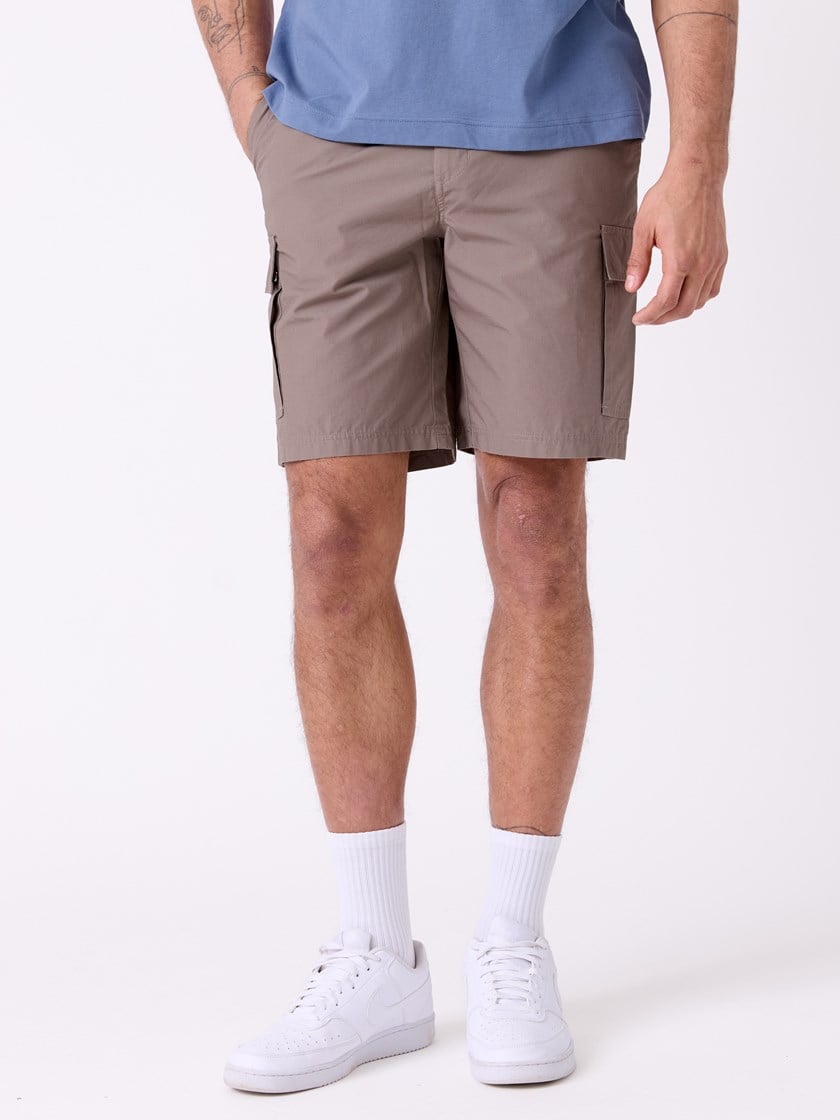 7515015 AFQ 7515015_AFQ-WOSNOTWOS-H26-Modell-Front_chn=decades_1774_Ripstop Cargo shorts AFQ.jpg_Front||Front