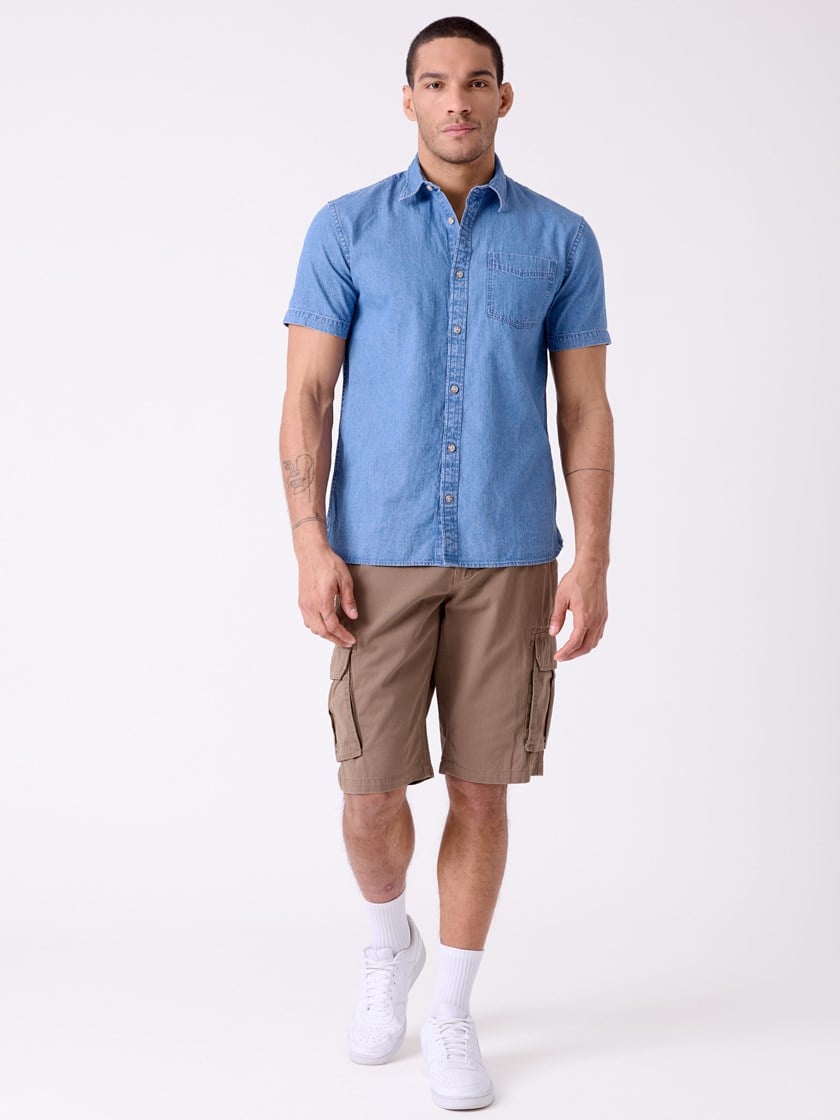 7515096 D03 7515096_D03-HENRYCHOICE-H26-Modell-Front_chn=decades_7611_Blue Shirt D03.jpg_Front||Front