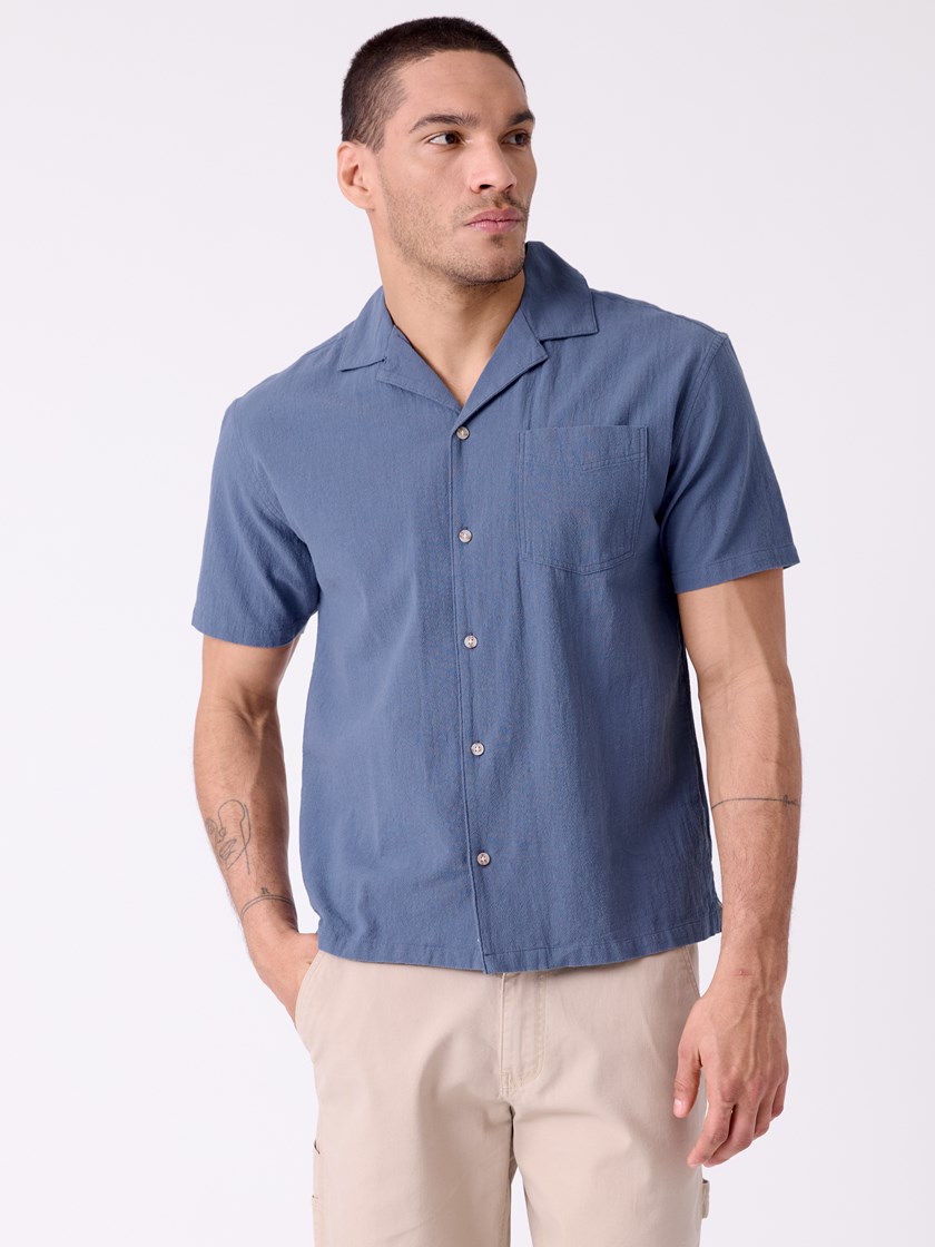 7515099 EPF 7515099_EPF-HENRYCHOICE-H26-Modell-Front_chn=decades_5106_Breeze Shirt EPF.jpg_Front||Front