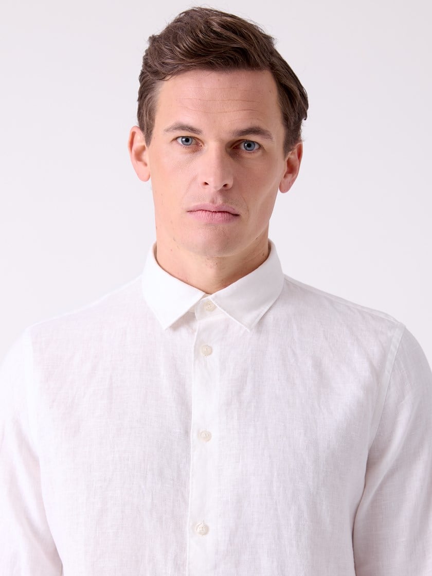 7515137 O77 7515137_O77-MRCAPUCHIN-H26-Modell-Front_chn=decades_990_Akau linskjorte O77.jpg_Front||Front