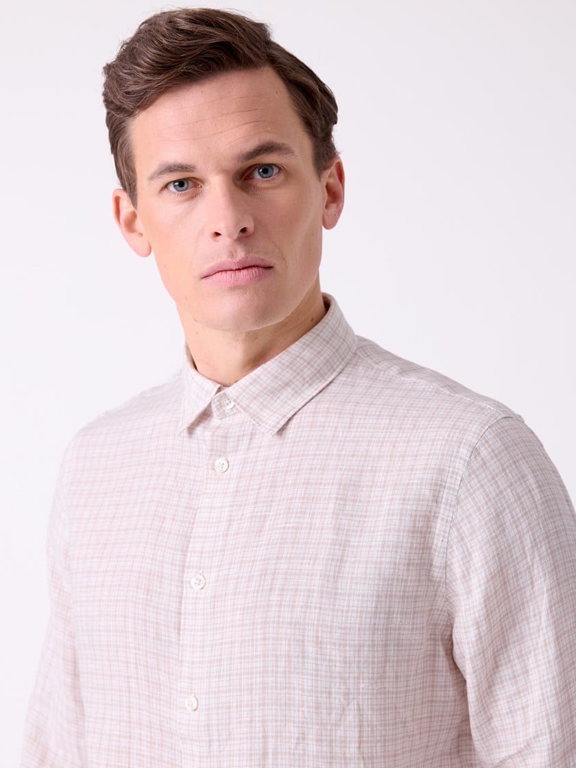 7515141 I4I 7515141_I4I-MRCAPUCHIN-H26-Modell-Front_chn=decades_6911_Akau rutete linskjorte I4I.jpg_Front||Front