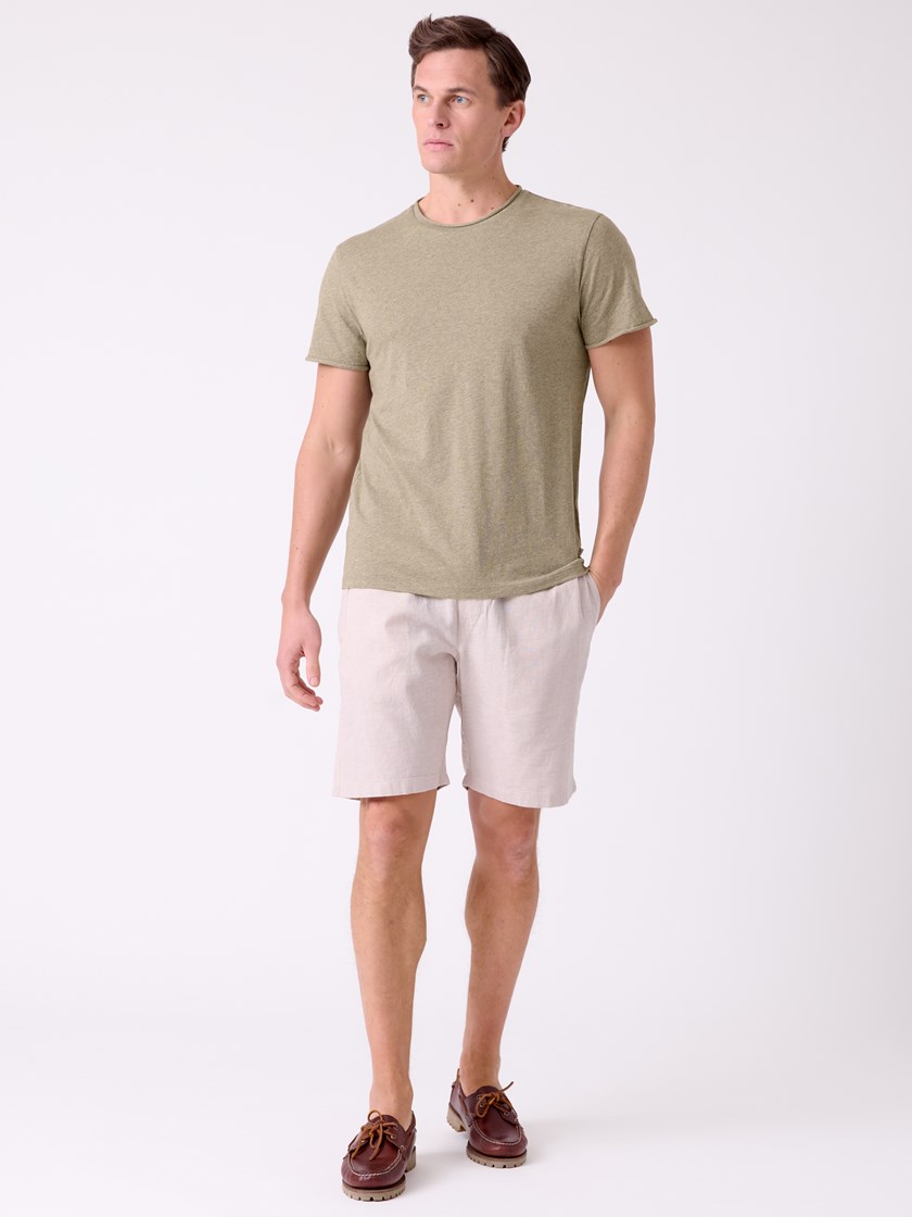 7515208 T29 7515208_T29-MRCAPUCHIN-H26-Modell-Front_chn=decades_163_Alfredo melert t-skjorte T29.jpg_Front