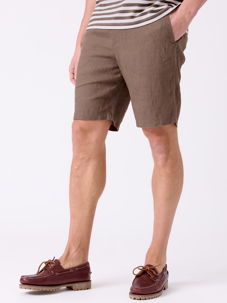Alex linshorts 7515235_AII-MRCAPUCHIN-H26-Modell-Front_chn=decades_1225_Alex linshorts AII.jpg_Front||Front