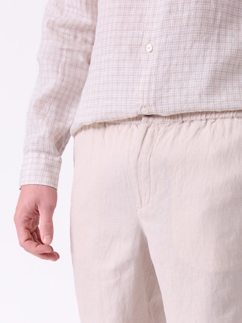 7515235 I4I 7515235_I4I-MRCAPUCHIN-H26-Modell-Front_chn=decades_3802_Alex linshorts I4I.jpg_Front||Front