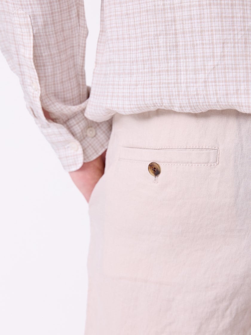 7515235 I4I 7515235_I4I-MRCAPUCHIN-H26-Modell-Front_chn=decades_6757_Alex linshorts I4I.jpg_Front||Front