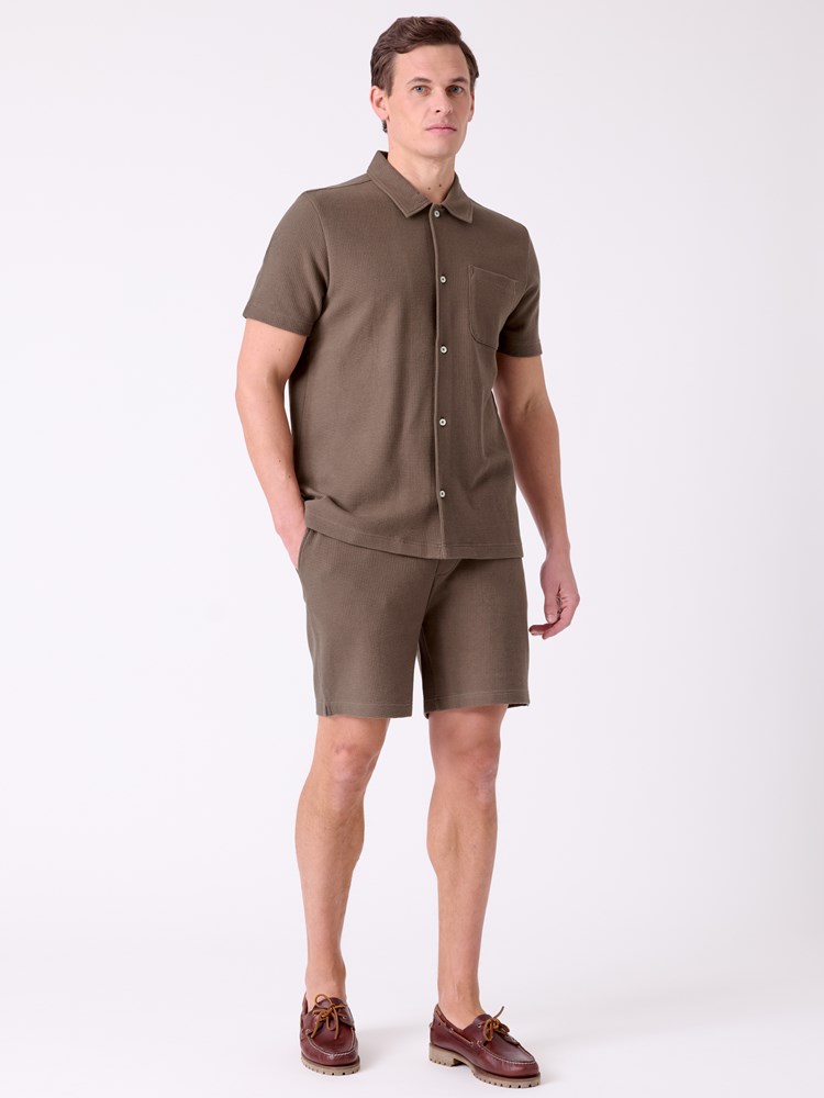 Isak skjorte 7515240_AII-MRCAPUCHIN-H26-Modell-Front_chn=decades_4090_Isak skjorte AII.jpg_Front